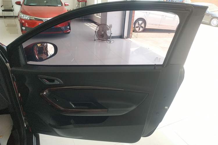 Used Chery New Energy Little Ant 2022 Revised Version Sweet Pink Edition Half-Sugar Version Lithium Iron Phosphate 30.7 kWh 30 kW 301 km