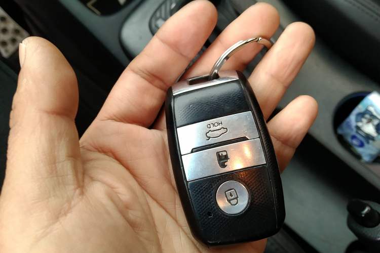 Used Kia K3 2013 1.6L Automatic GLS Vehicle Key