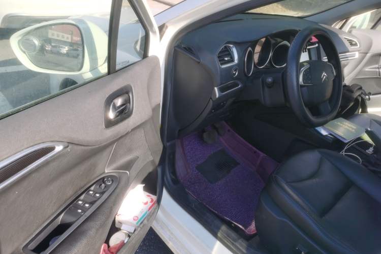 Used Citroen C4L 2014 1.6THP Intelligent Drive Automatic Dynamic Model
