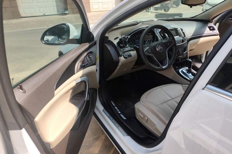 Used Buick Regal 2015 2.0L Elite Fashion Edition