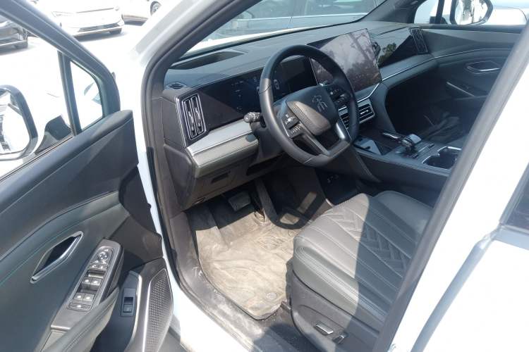 Used BYD Song L DM-i 2025 Intelligent Driving Version 160 km Beyond-Range Type
