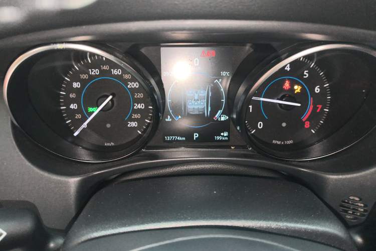 Used Jaguar XE 2018 2.0T 300 PS All-Wheel-Drive R-Sport Sport Edition