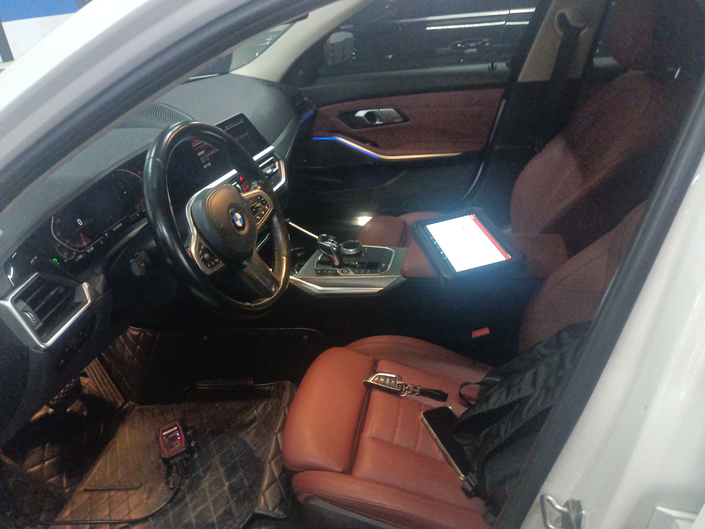 المقاعد الأمامية داخل السيارة