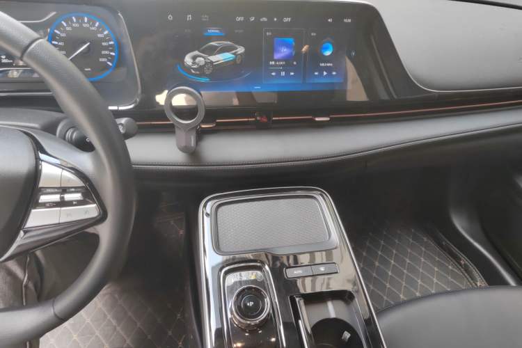 Used AION S 2023 Meizu 580 Lithium Iron Phosphate Audio And AC Panel