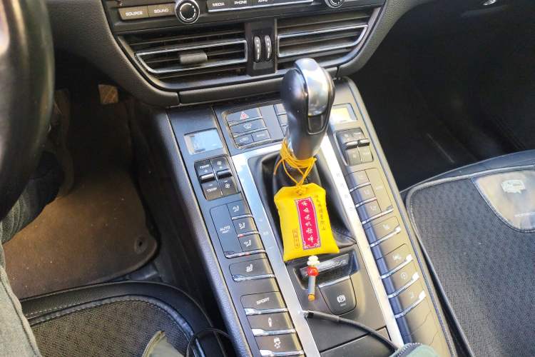 Used Porsche Macan 2018 Macan 2.0T