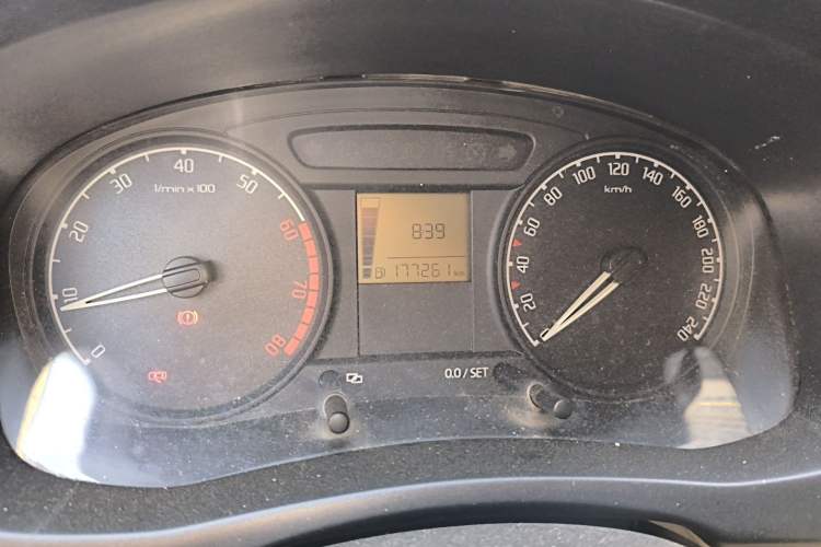 Used Skoda Fabia 2011 1.4L Manual Crystal Edition Odometer Close Up