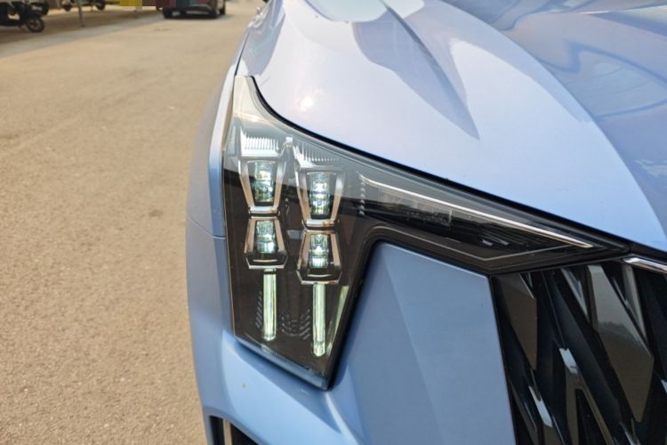 Used GAC Trumpchi GS8 2022 Dual-Engine Series 2.0TM Two-Wheel Drive Prestige Edition (7 Seats) Right Front Headlight