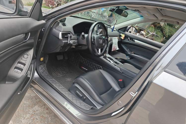 Used Honda Accord 2018 260TURBO Elite Edition China VI Driver Seat