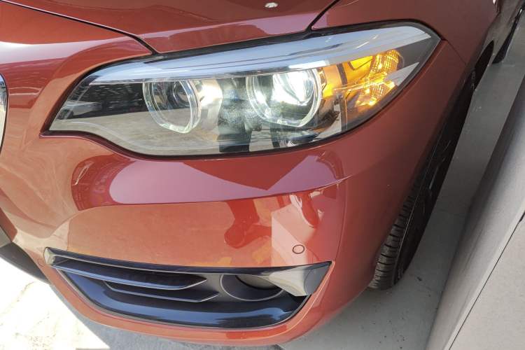 Used BMW 2 Series (Import) 2018 220i Convertible Coupe Sports Design Package
