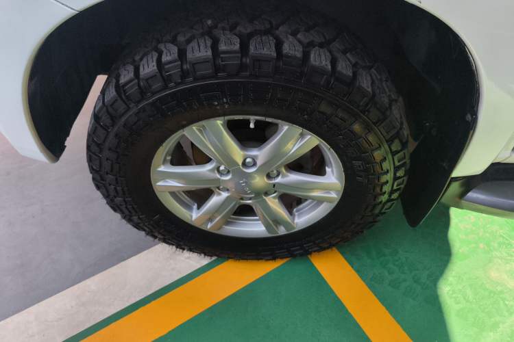 Used Isuzu mu-X 2017 3.0T Four-Wheel Drive Automatic Luxury 7-Seater China IV Standard
