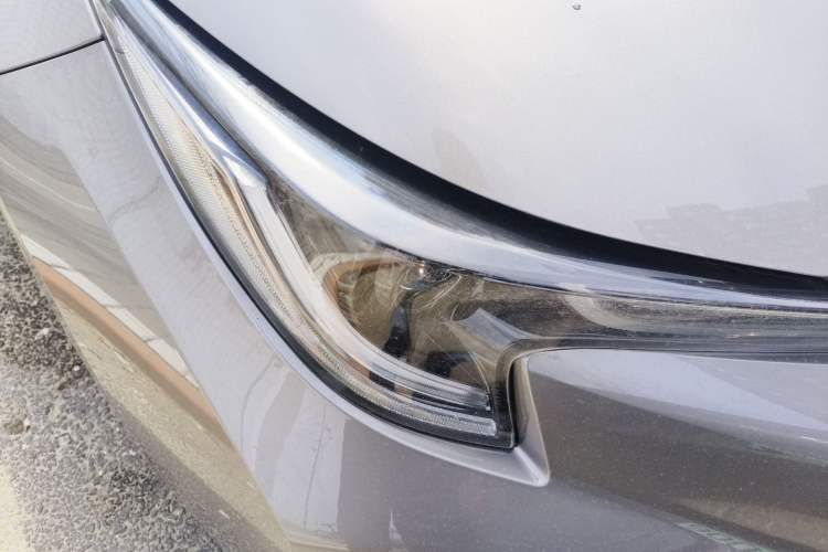 Used Toyota Levin 2021 2.0L Luxury Edition Right Front Headlight