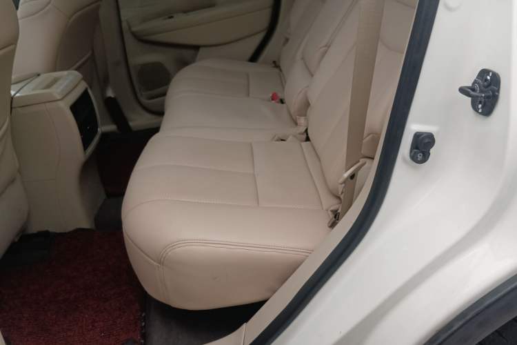 Used Nissan Murano 2015 2.5 S/C HEV XL Two-Wheel Drive Hybrid Luxury Edition Left Rear Seat