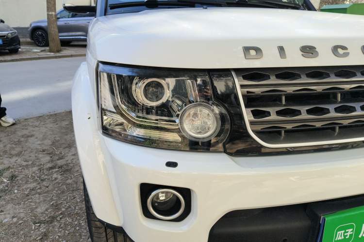 Used Land Rover Discovery 2016 3.0 SC Obsidian Black Heritage Edition HSE