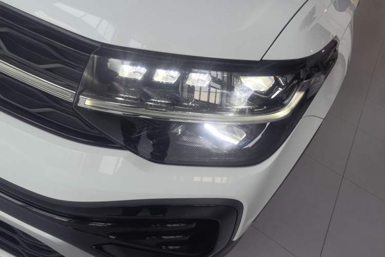 Used Volkswagen Tharu 2023 300TSI Two-Wheel-Drive Full Moon Edition Left Front Headlight
