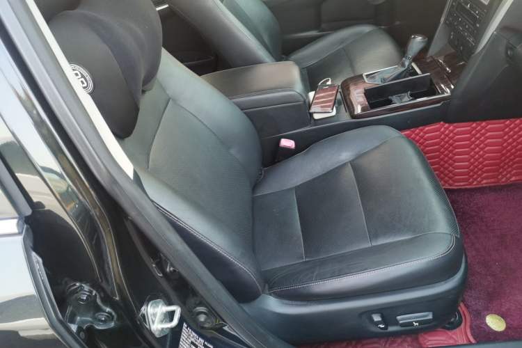 Used Toyota Camry 2016 Dual-Engine 2.5 HG 10th Anniversary Deluxe Navigation Edition