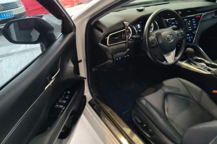 Used Toyota Camry 2018 Dual-Engine 2.5 HG Luxury Edition