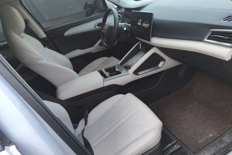 Used BYD Yuan UP 2025 Intelligent Driving Version 401 KM Dynamic Edition