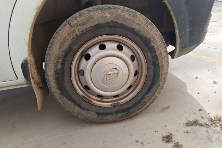 Used SAIC MAXUS Xintu V80 2019 2.5T Classic Edition 6-Speed Manual – Aoyuntong Short Wheelbase Mid-Height Design 5/6 Seats