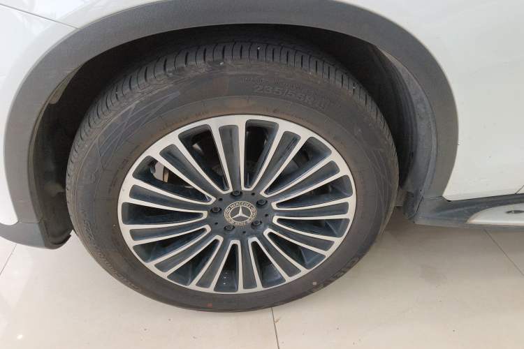 Used Mercedes-Benz GLC 2018 GLC 200 4MATIC Left Front Wheel Hub