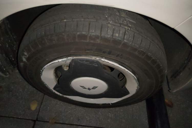 Used Wuling Hongguang MINIEV 2024 3rd Generation 215km Youth Edition Right Front Wheel Hub