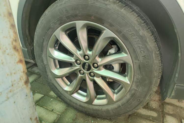 Used Lincoln Corsair 2023 2.0T Two-Wheel Drive Zunyue Edition Right Front Wheel Hub