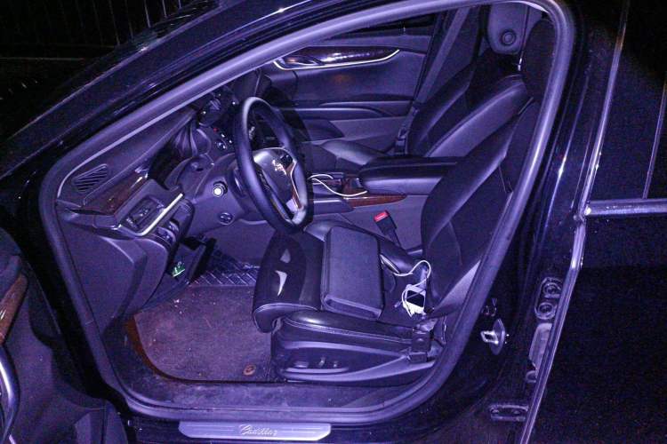 Used Cadillac XTS 2013 28T Luxury Model
