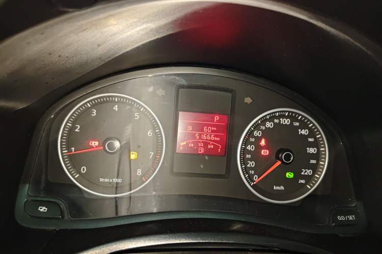 Used Volkswagen Bora 2012 1.6L Automatic Fashion Edition Instrument Cluster