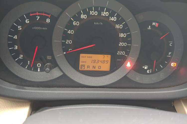 Used Toyota RAV4 2012 Luxurious Edition 2.0L Automatic All-Wheel Drive
