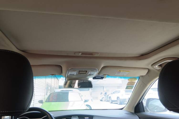 Used Geely Auto Emgrand GL 2018 1.4T Manual Elite Smart Connectivity Version Headliner