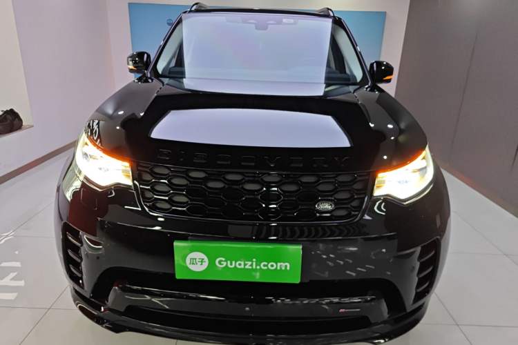 Used Land Rover Discovery 2023 Restyled 360 PS R-Dynamic SE
