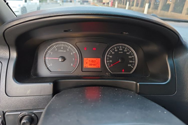 Used FORTHING Lingzhi 2015 M3 1.6L 7-Seater Luxury Model
