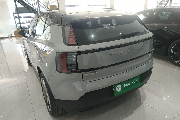 Used Volvo EX30 2025 Rear-Drive Long-Range Version Ultra