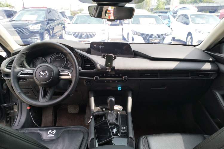 Used Mazda 3 Axela 2023 2.0L Automatic Zhiqing Edition Center Console