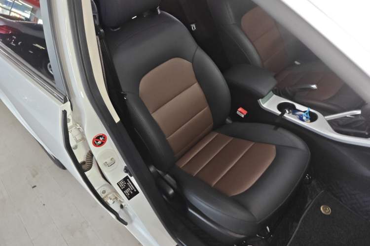 Used Geely Auto Vision 2019 Upgraded Model 1.5L CVT Luxury Version China VI Standard
