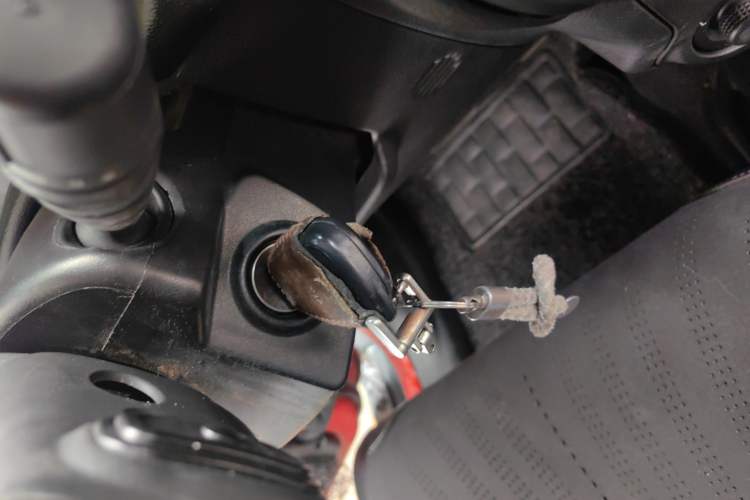 Used Jeep Wrangler 2012 3.6L Rubicon two-door model Vehicle Key