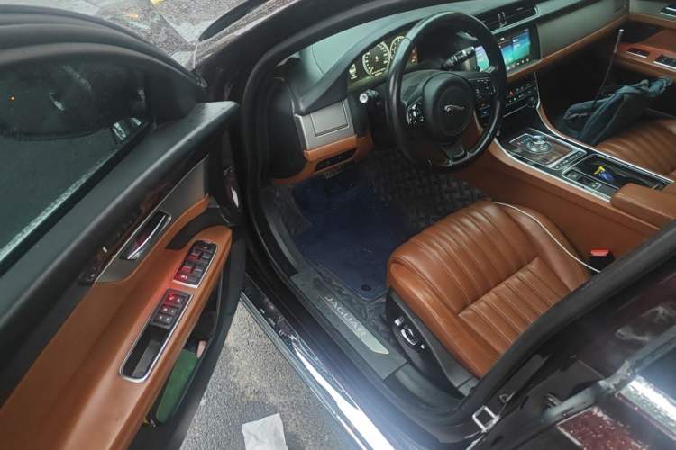Used Jaguar XFL 2017 XFL 2.0T 240PS Premium Edition
