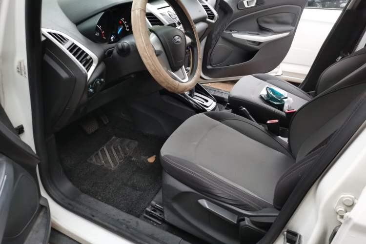 Used Ford EcoSport 2013 1.5L Automatic Fashion Model Driver Seat