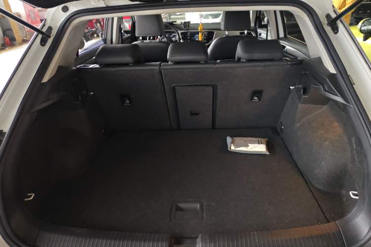 Used Volkswagen T-ROC 2020 230TSI DSG Two-Wheel Drive Advanced Version Trunk