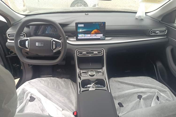 Used Geely Galaxy Stellar 6 2026 Model 125km Free-Style Edition Center Console