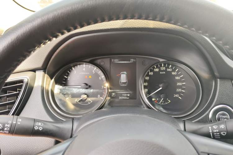 Used Nissan X-Trail 2023 Classic 2.0L Two-Wheel Drive Smart Connect & Comfort Edition Instrument Cluster