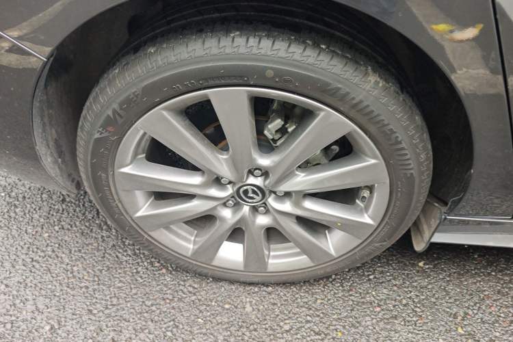 Used Mazda 3 Axela 2021 2.0L Automatic ZhiXuan Edition Right Rear Wheel Hub