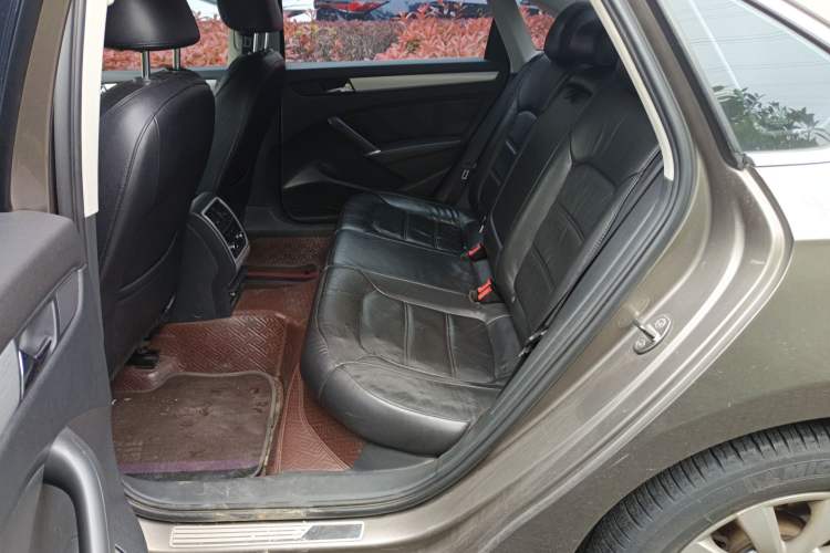 Used Volkswagen Passat 2014 1.4TSI Manual Prestige Edition Left Rear Seat