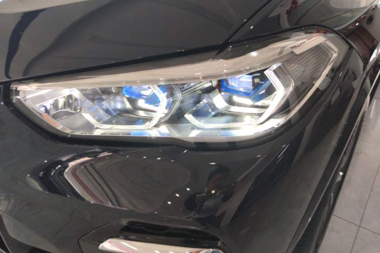 Used BMW X5 2022 Restyled xDrive 30Li Luxury Version M Sport Package
