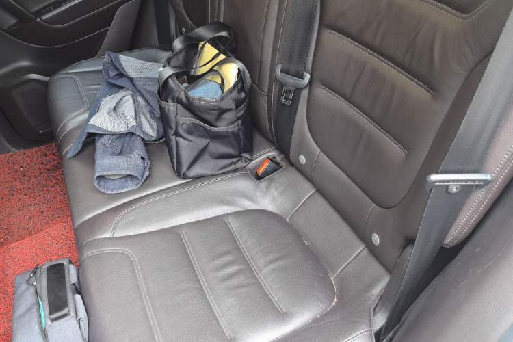 Used Volkswagen Touareg 2014 3.0 TSI New Edition Left Rear Seat