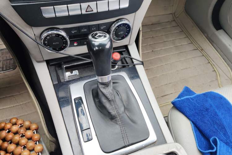 Used Mercedes-Benz C-Class 2010 C 180K Classic model