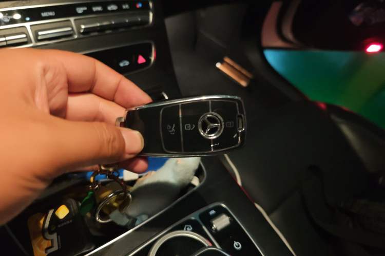 Used Mercedes-Benz E-Class 2017 E 300 L Sporty and Stylish Model Vehicle Key