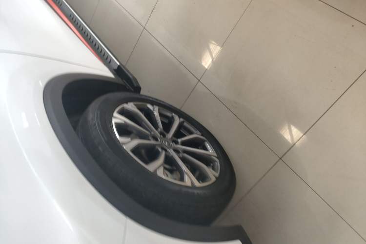 Used CHANGAN CS75 PLUS 2021 2.0T Automatic Flagship Edition Left Front Wheel Hub