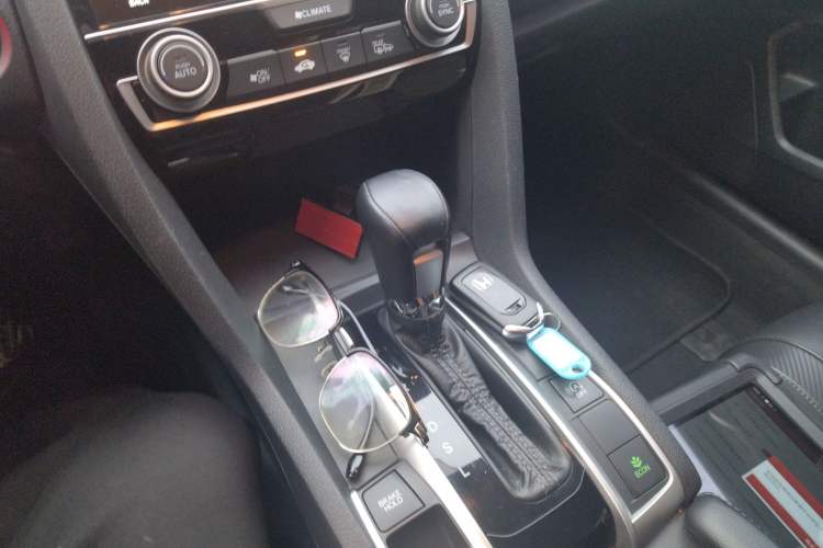 Used Honda Civic 2016 220TURBO CVT Prestige Edition
