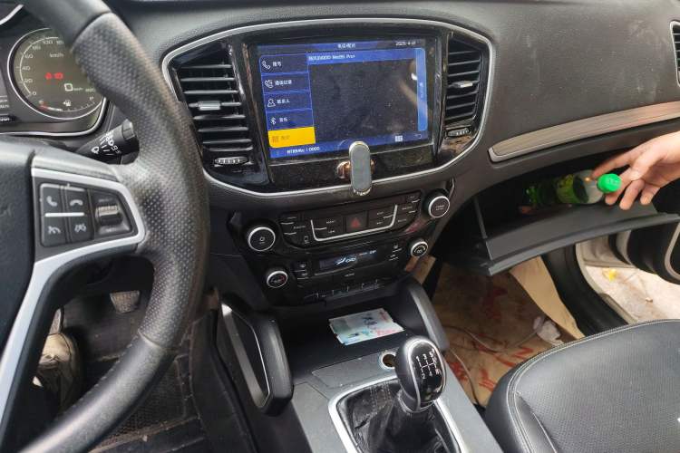 Used Geely Auto Vision X6 2016 1.8L Manual Luxury Model