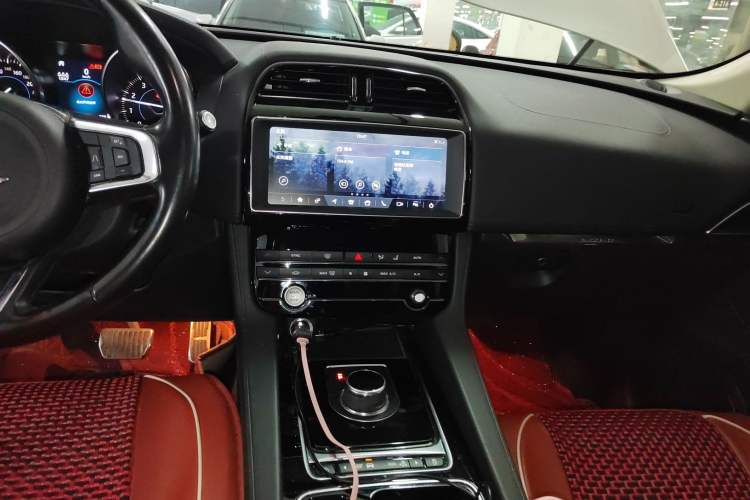 Used Jaguar F-PACE 2019 2.0T Four-Wheel Drive Urban Luxury Edition